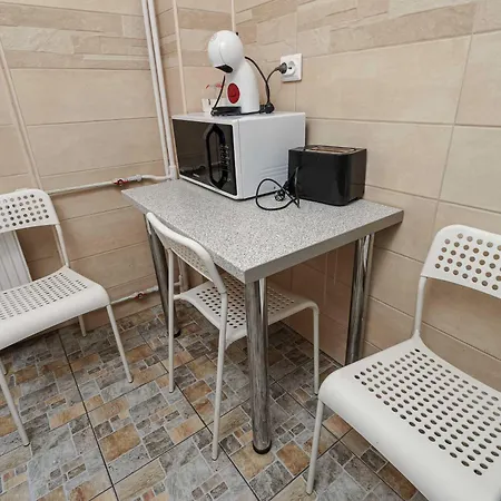 Inviting On Decebal Boulevard In Apartment *