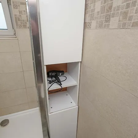 Inviting On Decebal Boulevard In Appartement Boekarest