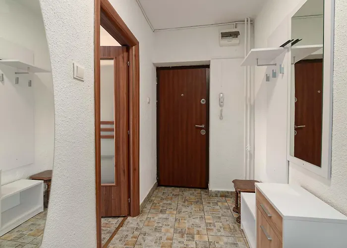 Inviting On Decebal Boulevard In Apartment Bucharest