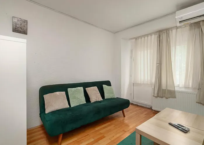 Inviting On Decebal Boulevard In *