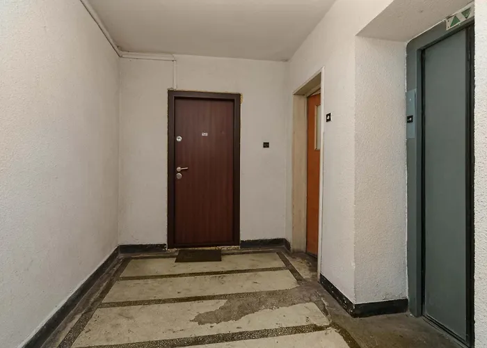 Inviting On Decebal Boulevard In Apartman Bukarest