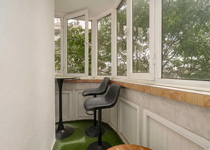 Inviting On Decebal Boulevard In *