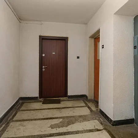 Inviting On Decebal Boulevard In Lägenhet Bukarest